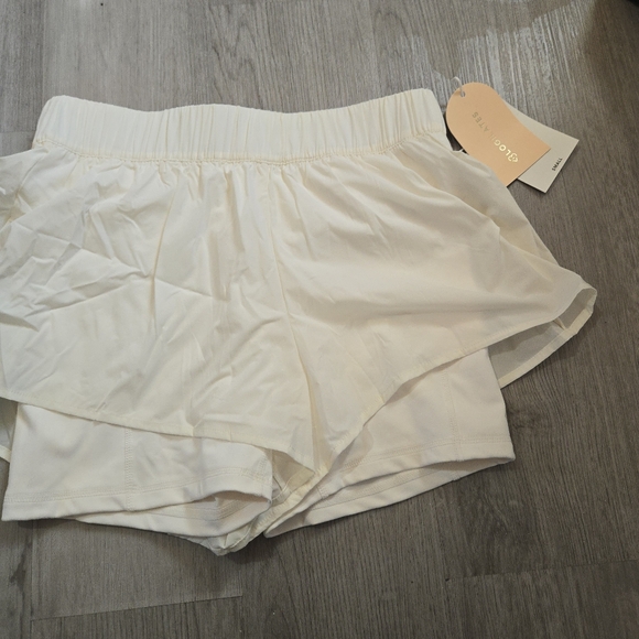 NWT Blogilates Cream Ruffle Short, SIZE S - Picture 5 of 12